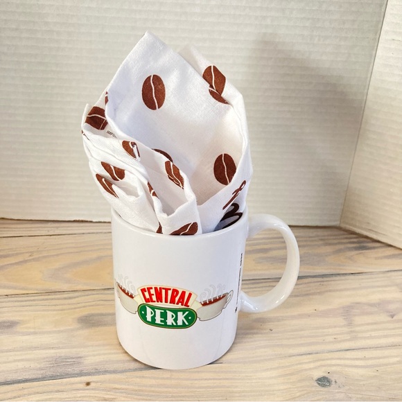 FRIENDS Series CENTRAL PERK Mug and Kitchen Towel Collectable Gift Set - Picture 2 of 12